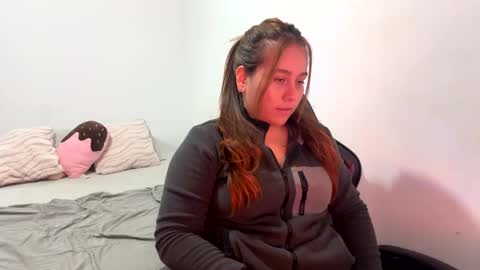 laura online show from April 2026 02:00:02 AM