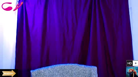 Snapshot of laura_fountain_ chatting on February 2025 02:26:01 PM weedcam Curly Laura OF online show from February 2025 02:26:01 PM