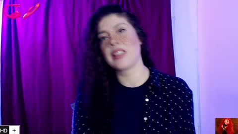 Snapshot of laura_fountain_ chatting on February 2025 11:06:02 AM weedcam Curly Laura OF online show from February 2025 11:06:02 AM