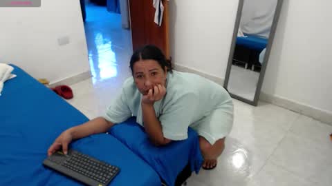 laura_foxx2379 online show from April 2026 08:43:01 PM