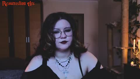 Snapshot of laura_karamazov chatting on June 2026 05:25:01 PM Miss Laura online show from June 2026 05:25:01 PM