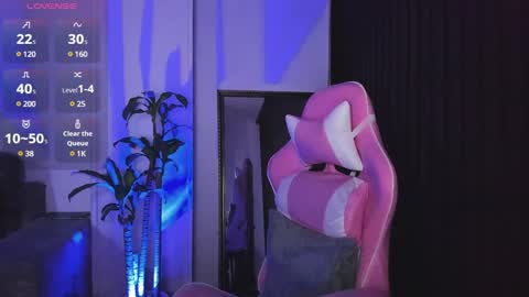 Snapshot of laura_r23 chatting on December 2024 05:31:02 AM Laura Rose online show from December 2024 05:31:02 AM