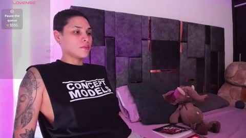 Snapshot of laura_r23 chatting on February 2025 06:55:01 PM Laura Rose online show from February 2025 06:55:01 PM