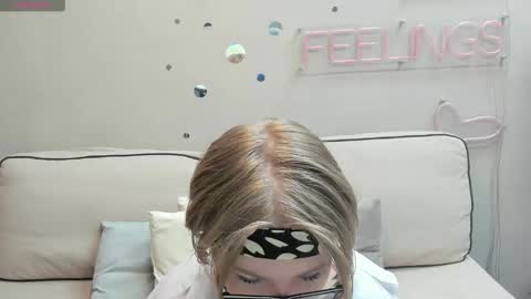 Laura online show from February 2026 12:52:02 AM