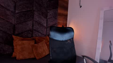 lauraagomezz__ online show from February 2025 01:56:01 AM