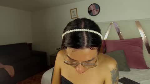 lauraagomezz__ online show from March 2025 05:25:01 PM