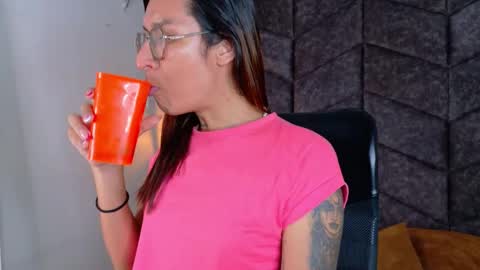 lauraagomezz__ online show from September 2025 07:57:01 PM