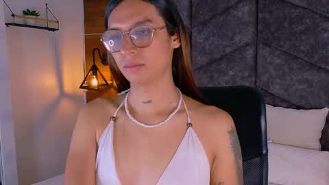 lauraagomezz__ online show from September 2025 07:40:02 PM
