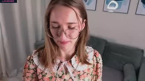 Snapshot of lauracollins__ chatting on May 2026 02:21:02 PM May online show from May 2026 02:21:02 PM
