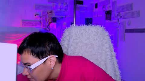 lauradavidsons online show from February 2026 06:09:01 AM