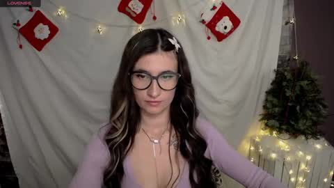 Snapshot of lauradre_ chatting on December 2024 10:19:02 AM Laura online show from December 2024 10:19:02 AM