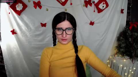 Snapshot of lauradre_ chatting on January 2025 08:17:01 AM Laura online show from January 2025 08:17:01 AM