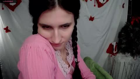 Snapshot of lauradre_ chatting on January 2025 09:04:02 AM Laura online show from January 2025 09:04:02 AM