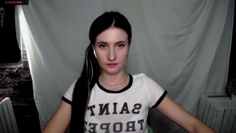Snapshot of lauradre_ chatting on January 2025 08:39:02 AM Laura online show from January 2025 08:39:02 AM
