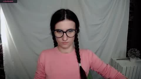 Snapshot of lauradre_ chatting on January 2025 03:21:01 PM Laura online show from January 2025 03:21:01 PM
