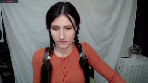 Snapshot of lauradre_ chatting on January 2025 08:34:01 AM Laura online show from January 2025 08:34:01 AM