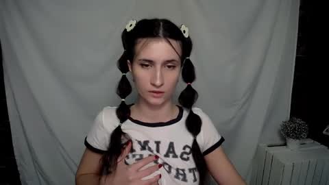 Snapshot of lauradre_ chatting on February 2025 08:02:02 AM Laura online show from February 2025 08:02:02 AM
