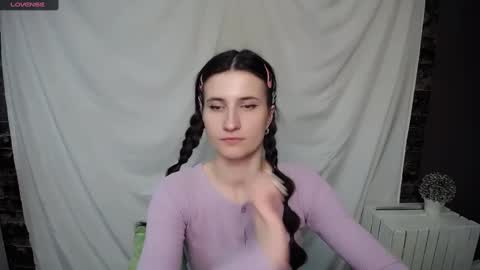 Snapshot of lauradre_ chatting on February 2025 11:20:01 AM Laura online show from February 2025 11:20:01 AM