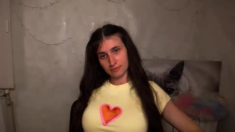 Snapshot of lauradre_ chatting on May 2026 09:50:02 AM Laura online show from May 2026 09:50:02 AM