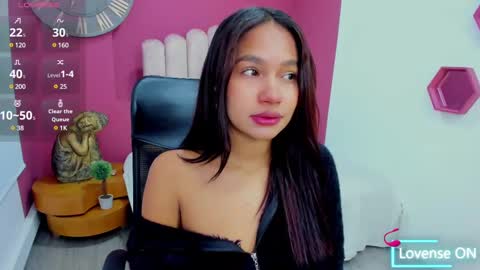 Laura Glowing online show from February 2025 03:34:02 AM