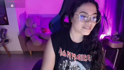 Snapshot of laurahawkes chatting on March 2025 04:23:02 AM laura online show from March 2025 04:23:02 AM