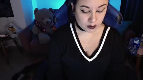 laura online show from November 2025 01:25:02 AM