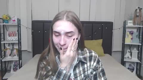 LauraHlot online show from October 2025 05:40:01 AM