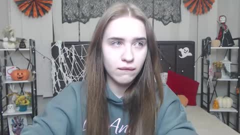 LauraHlot online show from October 2025 06:36:01 PM