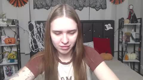 LauraHlot online show from October 2025 06:08:01 PM