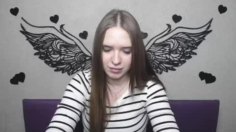 LauraHlot online show from April 2026 07:07:02 PM