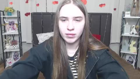 Snapshot of laurahlot chatting on May 2026 05:53:01 PM LauraHlot online show from May 2026 05:53:01 PM