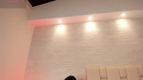  laura kane online show from April 2026 11:37:02 AM