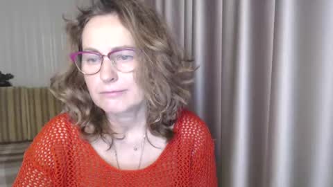 Lauraoven1 online show from December 2024 11:01:02 AM