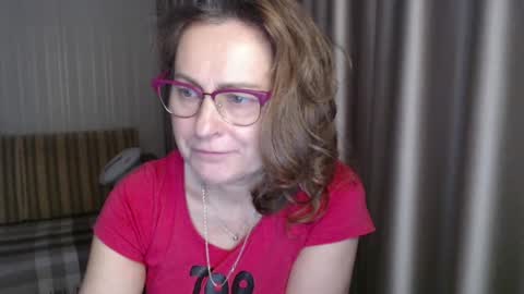 Lauraoven1 online show from January 2025 12:01:02 PM