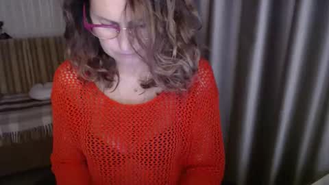 Lauraoven1 online show from October 2025 02:37:01 PM