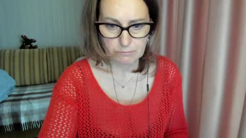 Lauraoven1 online show from April 2026 02:34:02 PM