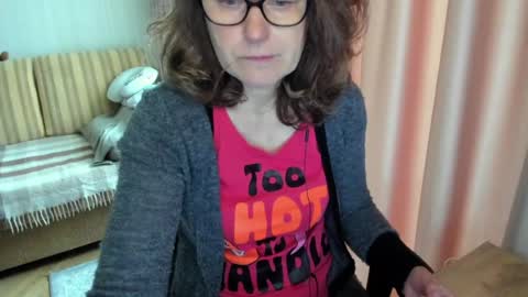 Lauraoven1 online show from May 2026 08:10:01 AM