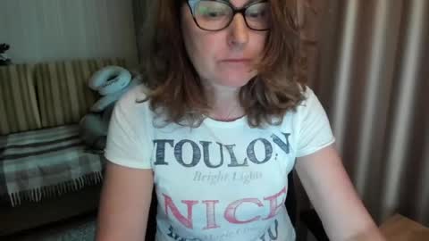 Lauraoven1 online show from June 2026 03:10:02 PM