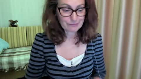 Lauraoven1 online show from June 2026 08:18:01 AM