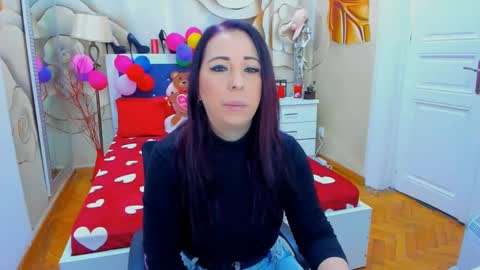 Snapshot of laurasinfull chatting on February 2025 04:22:02 AM Laura online show from February 2025 04:22:02 AM
