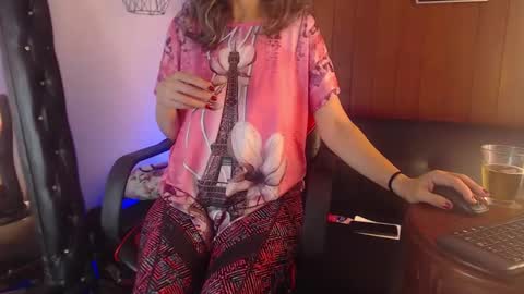 Laura Sofia online show from February 2026 02:05:02 PM