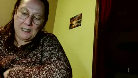 Snapshot of laureanne50 chatting on February 2025 10:03:02 PM laureanne online show from February 2025 10:03:02 PM