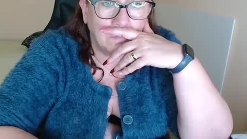 Snapshot of laureanne50 chatting on March 2025 01:01:01 PM laureanne online show from March 2025 01:01:01 PM