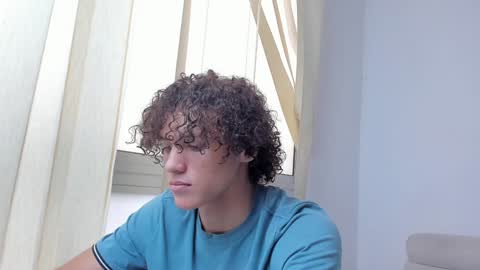 Laureent online show from December 2024 03:42:02 PM