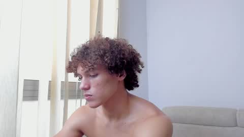 Laureent online show from December 2024 06:52:01 PM