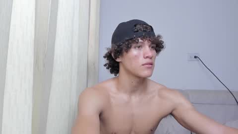 Laureent online show from December 2024 08:56:01 PM