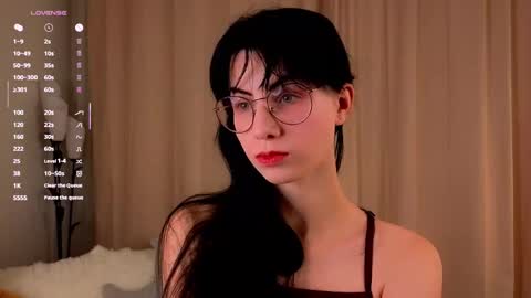 Arline online show from October 2025 11:43:01 AM