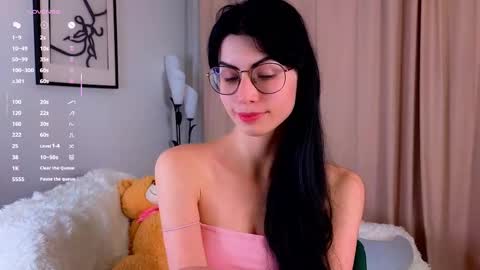 Arline online show from October 2025 11:22:02 AM