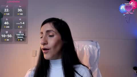 Lauren online show from December 2024 07:12:02 PM