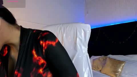 Snapshot of lauren_fit chatting on September 2025 04:44:02 PM Lauren online show from September 2025 04:44:02 PM